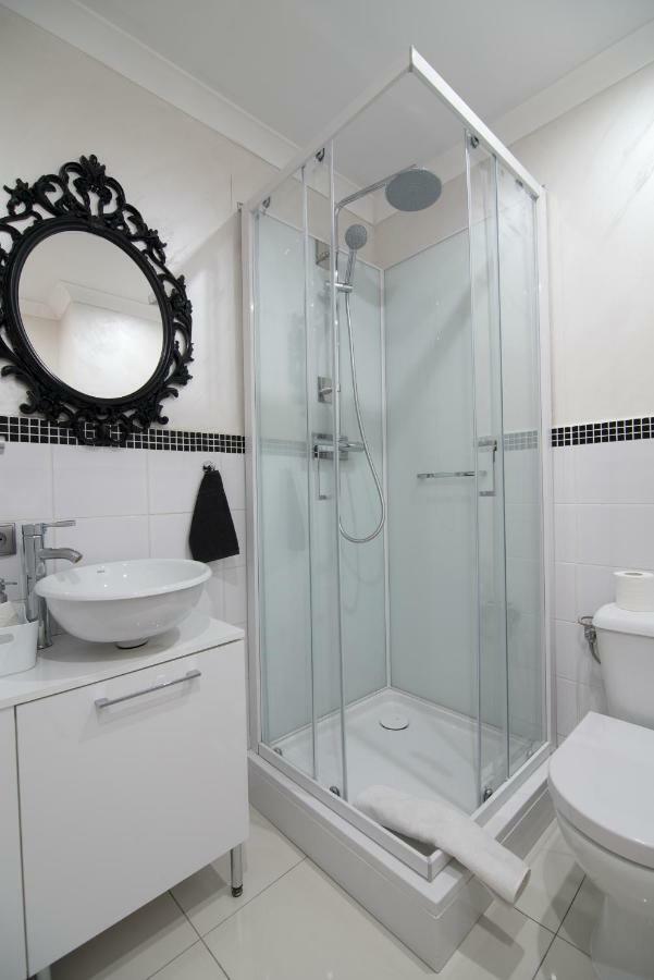 The White Apartment Warsaw Exterior photo